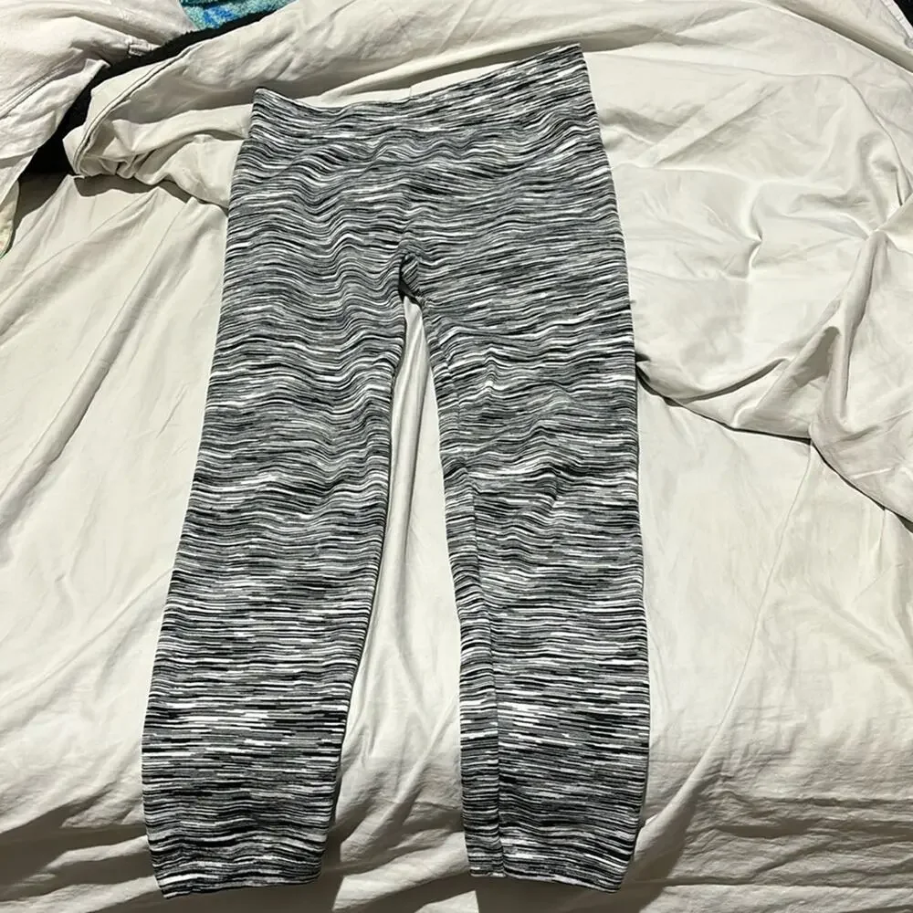 Connection 18 l/xl leggings black white horizontal strip fleece lined euc